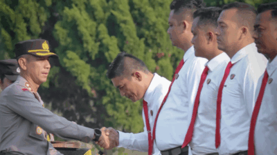 Kapolres serahkan penghargaan