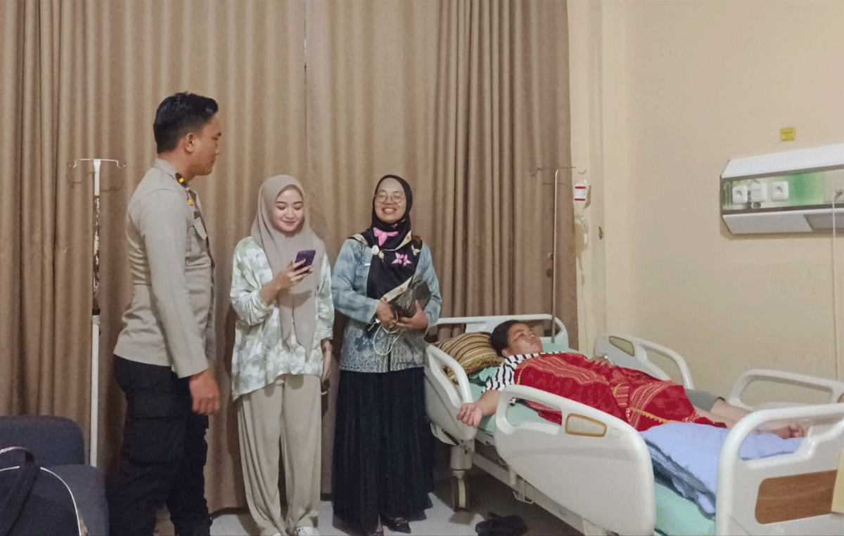 Petugas KPPS dirawat di rumah sakit.