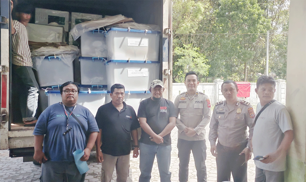 Pengembalian logistik pemilu dari kecamatan ke gudang KPU