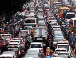 Berpalinglah ke Angkutan Umum, Macet di Jabodetabek Timbulkan Kerugian Hampir Rp100 Triliun 9 Berpalinglah ke Angkutan Umum, Macet di Jabodetabek Timbulkan Kerugian Hampir Rp100 Triliun