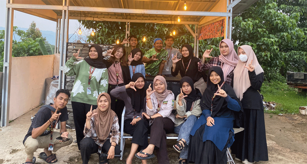 Mahasiswa Unand saat kunjungi Saniangbaka Geopark. (ist)