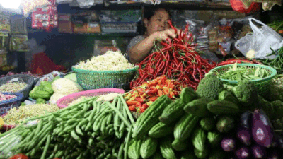 Pedagang di pasar. (cnnindonesia)