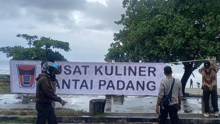 Lokasi pusat pasar kuliner di Pantai Padang. (haluan)