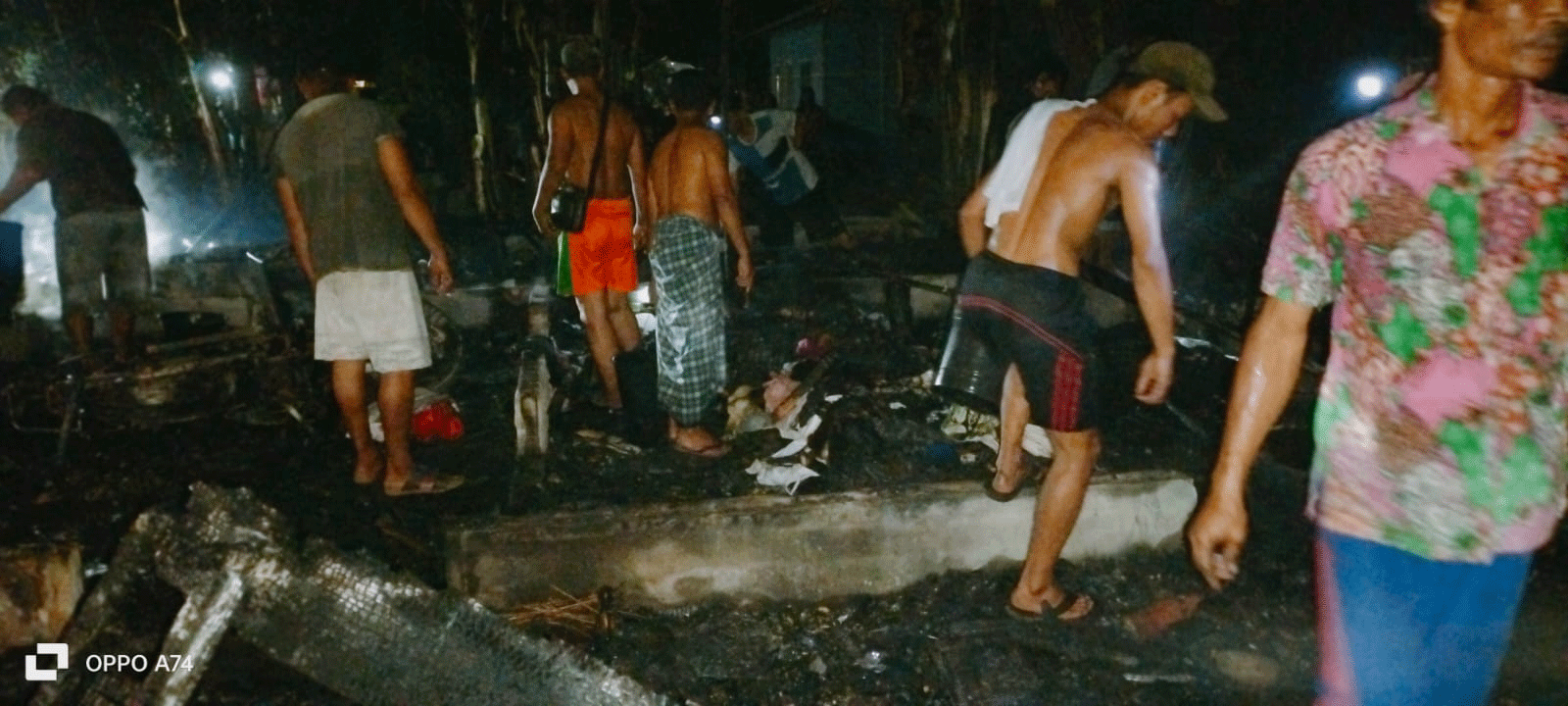 Rumah terbakar di Dusun I Desa Bogak Besar, Kecamatan Teluk Mengkudu, Kabupaten Serdang Bedagai, Sumatera Utara, Jumat (24/2/2024) malam.