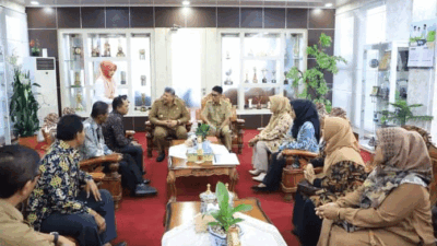 Wali Kota Zul Elfian audiensi dengan Asosiasi Industri UMKM Kota Solok