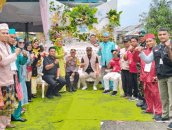 TPS 02 di Kulim Mirip Kondangan, Petugas Berbusana Kondangan