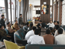 Jalan Rusak Hambat Laju Perekonomian Masyarakat Nagari Galugua, Wagub Sumbar: Diperbaiki Tahun Ini 8 Jalan Rusak Hambat Laju Perekonomian Masyarakat Nagari Galugua, Wagub Sumbar: Diperbaiki Tahun Ini