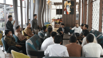 Pertemuan Wagub Audy dengan Bupati Limapuluh Kota dan masyarakat Nagari Galugua.