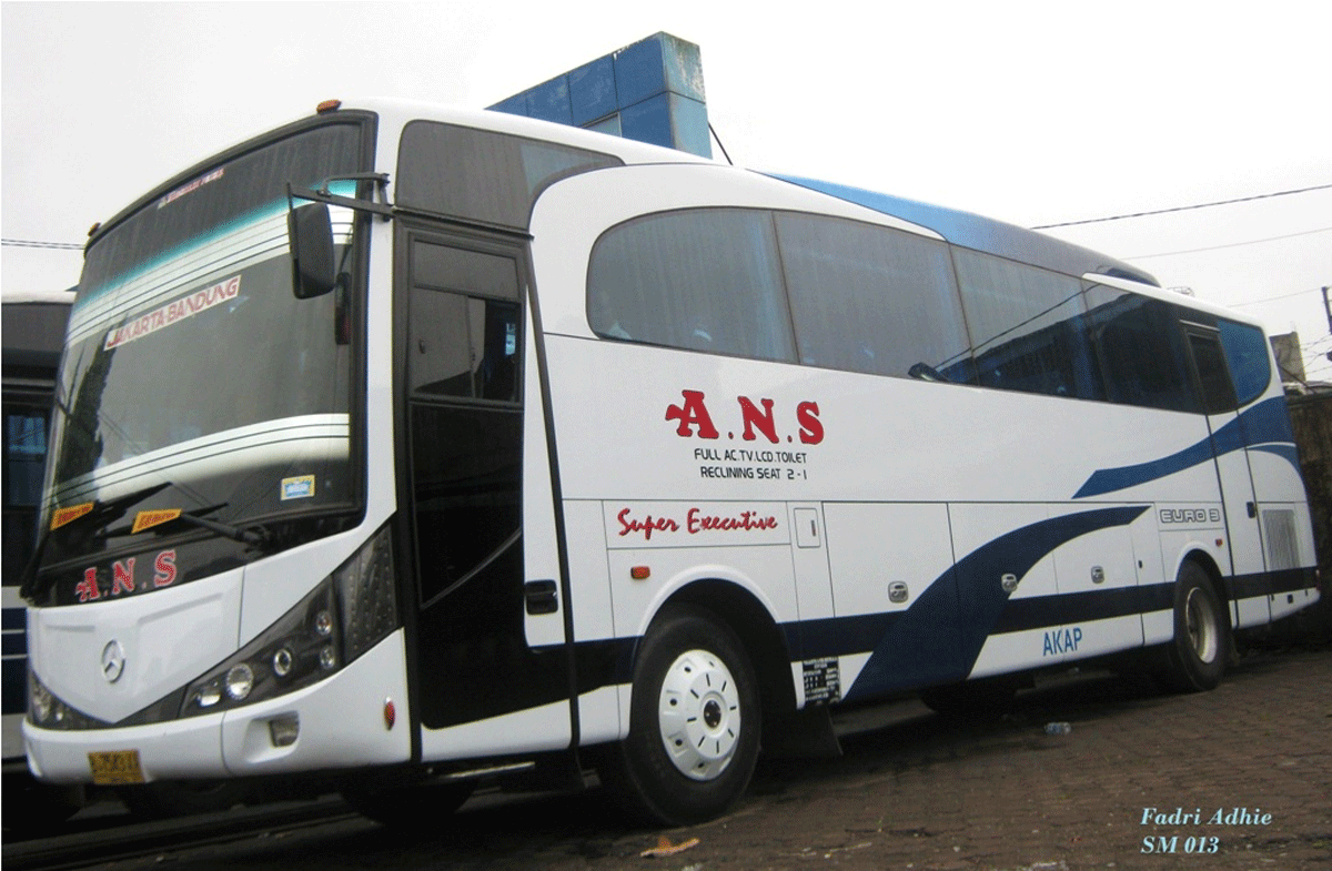 Salah satu armada Bus ANS ketika aktif di lintasan Padang-Dumai
