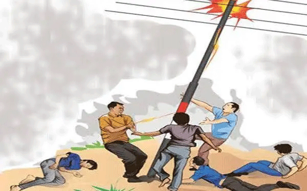 Ilustrasi tersengat listrik. (sindonews)