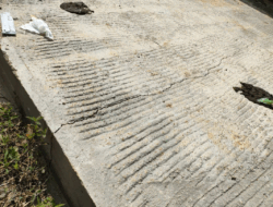 Belum Genap Seminggu, Jalan di Komplek Perumahan Barangin City Residence Patah Sudah Retak 5 Belum Genap Seminggu, Jalan di Komplek Perumahan Barangin City Residence Patah Sudah Retak