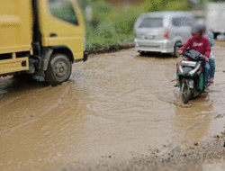 Tiga Tahun Jalan Provinsi Rusak Parah, Warga Nias Merasa Dianaktirikan