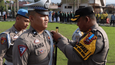 Kapolres pasangkan tanda pasukan operasi keselamatan