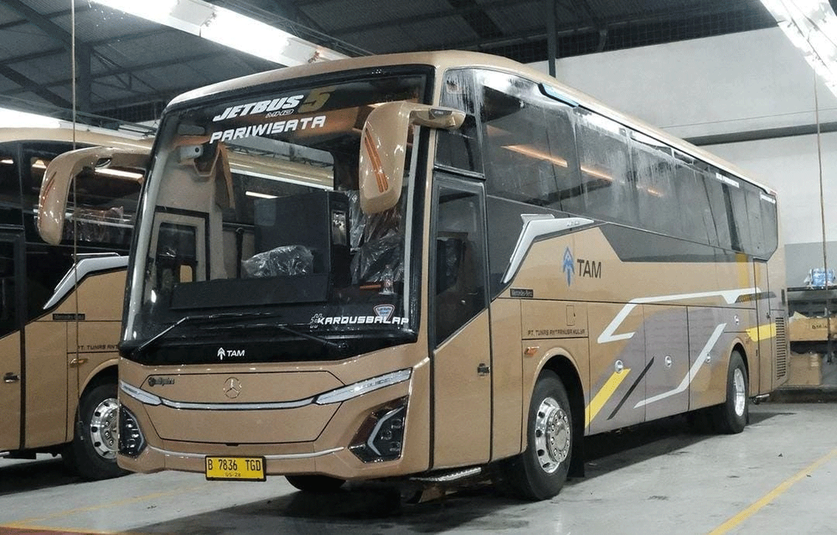 Salah satu armada pariwisata TAM
