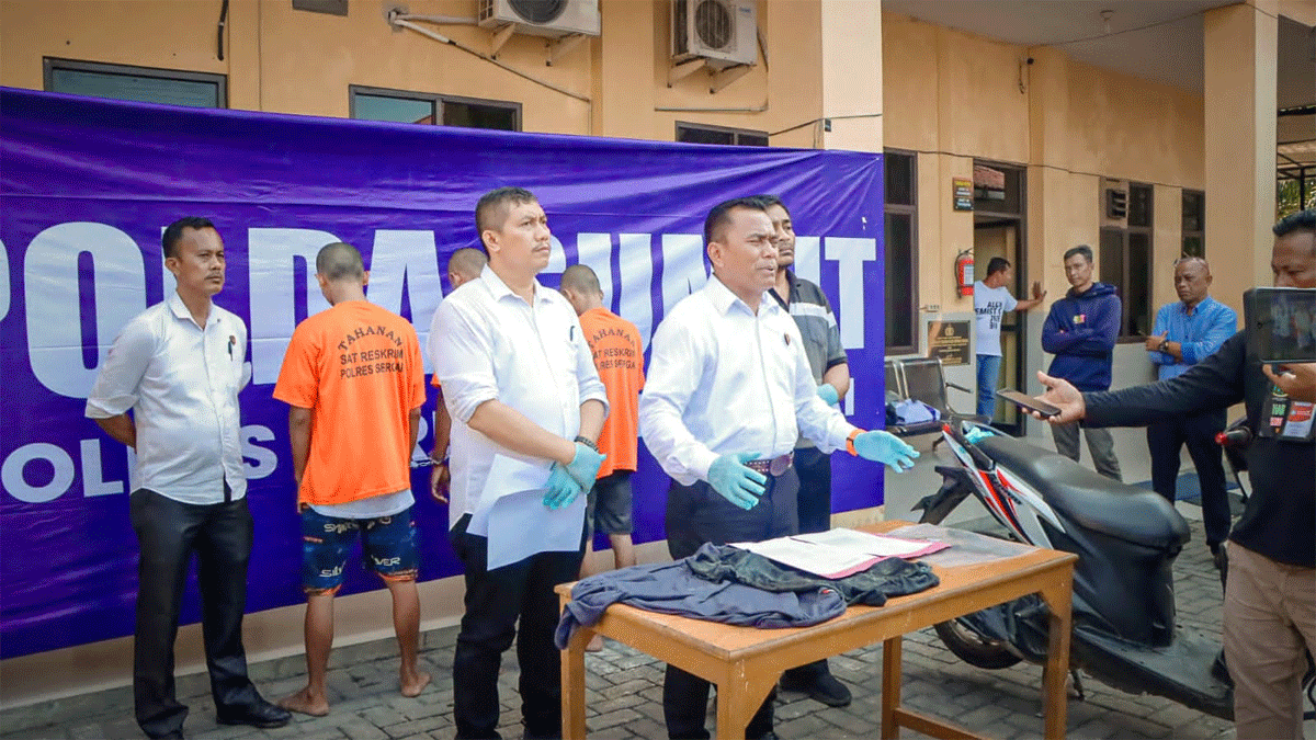 Polisi berikan keterangan pers terkait kasus pembobolan brankas