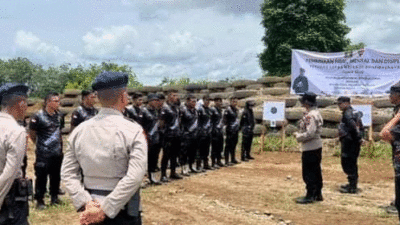 Petugas Lapas Dharmasraya ikuti pendidikan dan pelatihan di Batalyon C Pelopor Satbrimob Dharmasraya.
