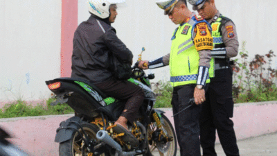 Petugas laksanakan Operasi Keselamatan Toba 2024
