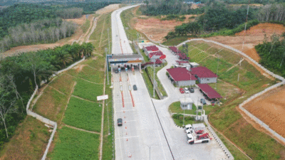 Riau Memang Hebat Bangun Tol, Bangunan Sekolah Malah Terabaikan, 18 Murid Belajar di Ruangan Bekas Toilet, Ada Pula Sekolah Tanpa Dinding, Gak Malu?