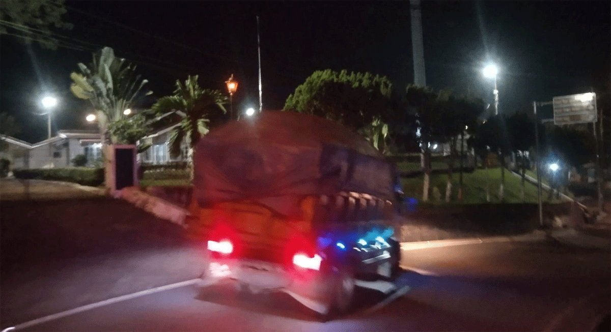 Truk pembawa batubara di Sawahlunto