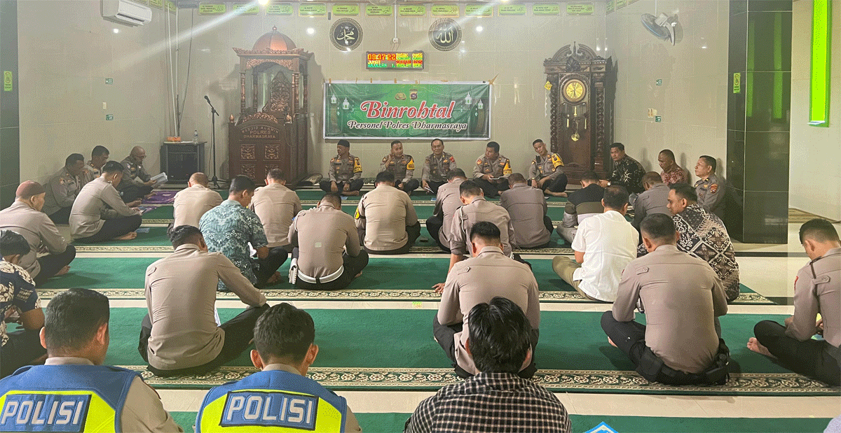 Personel Polres Dharmasraya Ikut Yasinan di Masjid Al-Amin