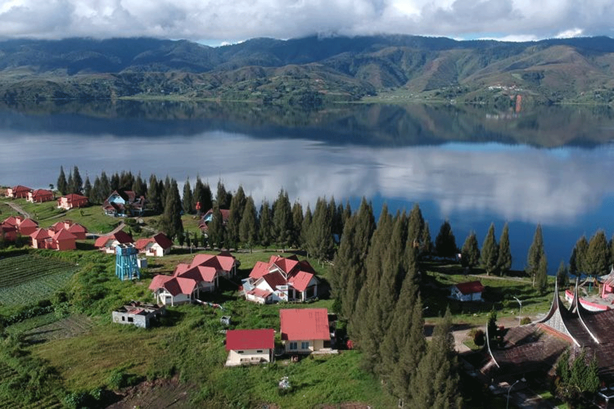 Kawasan wisata Danau Kembar di Kabupaten Solok. (kompas.com)