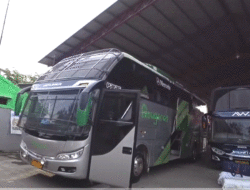 Bus Ini Jarang Nampak di Lintasan Padang-Medan, Apa Sudah Nyalakan Sein Kiri? 3 Bus Ini Jarang Nampak di Lintasan Padang-Medan, Apa Sudah Nyalakan Sein Kiri?