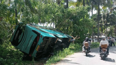 Bus Pariwisata Rebah Kuda, Sejumlah Penumpang Alami Luka