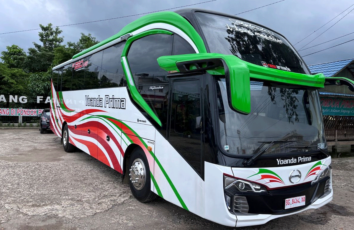 Armada Yoanda Prima dengan karoseri New Armada