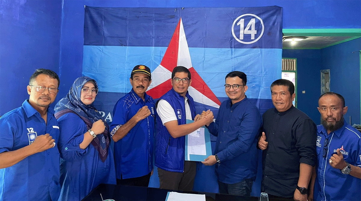 Deri Asta ambil formulir di Partai Demokrat Sawahlunto untuk maju di pilkada
