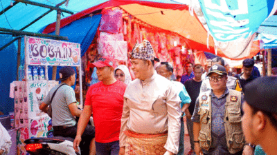 Bupati Epyardi Asda