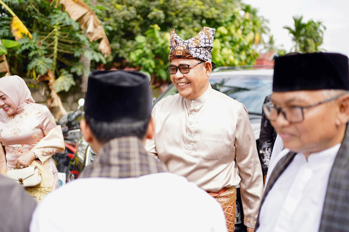 Bupati disambut warga saat hadiri acara di nagari