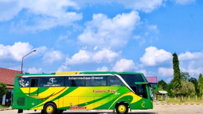 Family Raya, Bus Sumbar dengan Rute Terjauh, Konsisten di Lintas Tengah