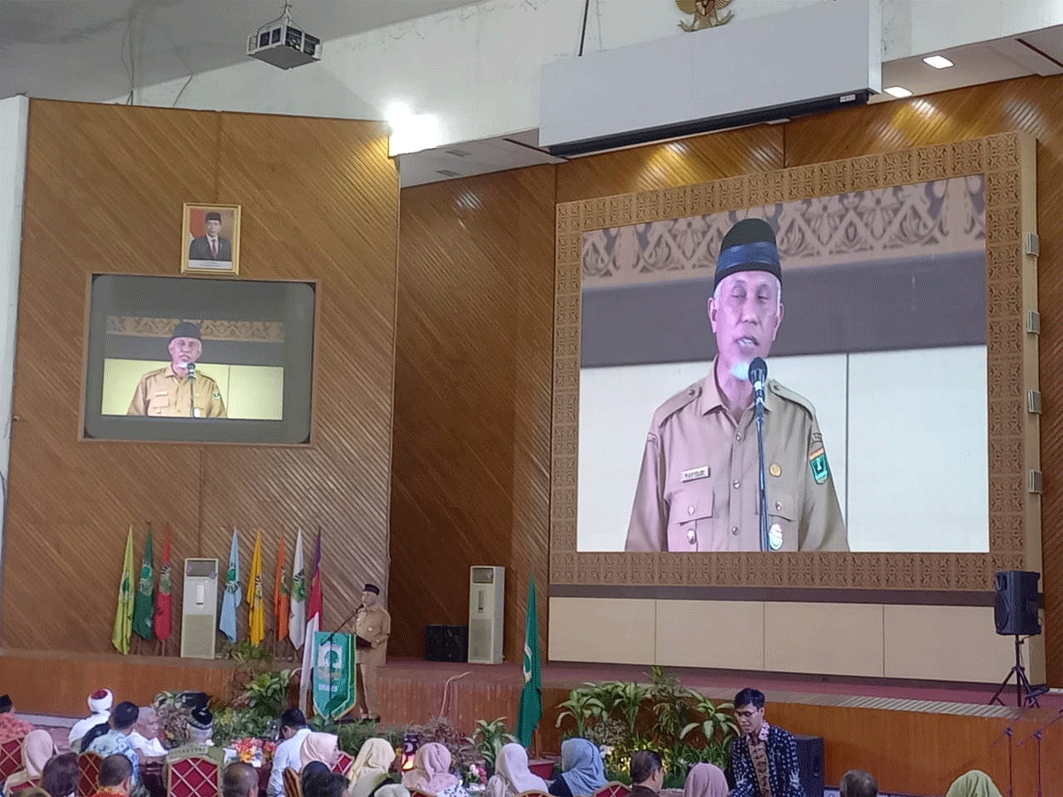 Gubernur Mahyeldi beri sambutan saat halal bihalal.