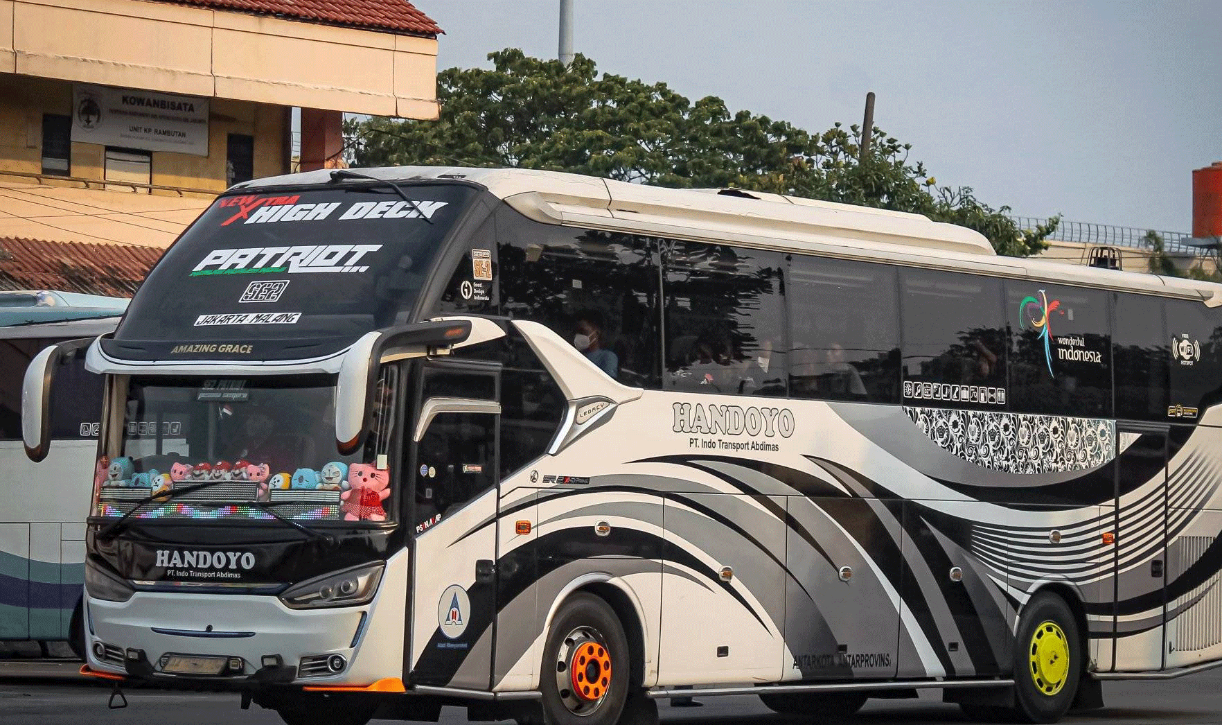 Salah satu armada Handoyo
