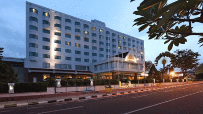 Hotel Aryaduta Pekanbaru. (surar kabar genta)
