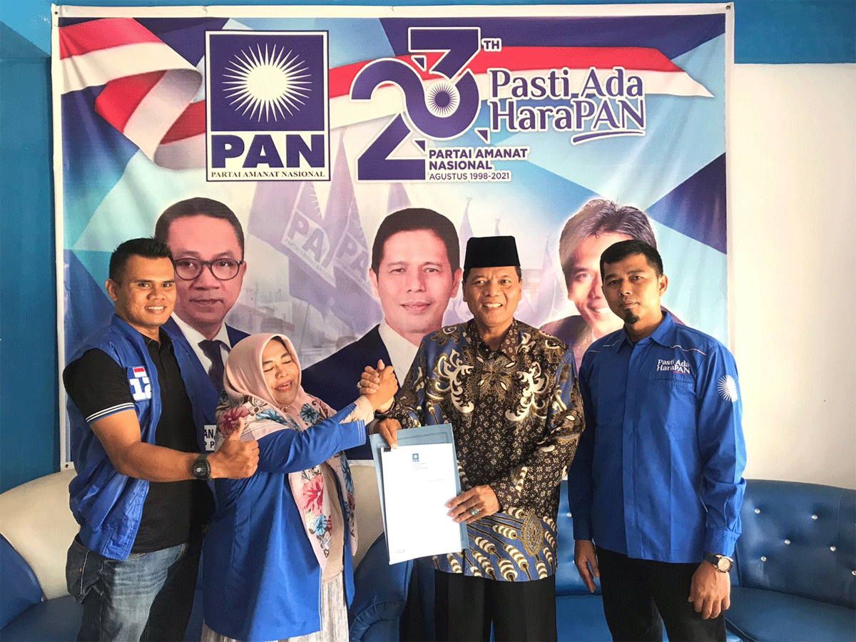 Irfendi Arbi daftar di PAN Limapuluh Kota