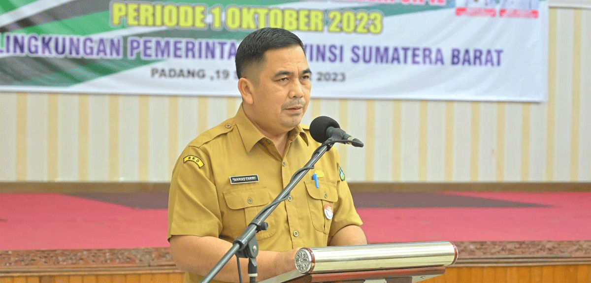 Kepala Badan Kepegawaian Daerah (BKD) Sumbar, Ahmad Zakri. (biro adpim)