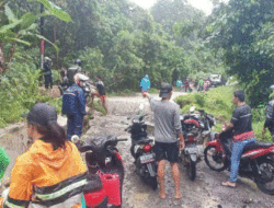 Jalan Nasional Longsor, Akses Nias Selatan Menuju Nias Barat Lumpuh, Pengendara Terjebak Berjam-jam