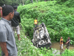 Mudik dari Sukabumi ke Solok, Mobil Perantau Kecelakaan di Dharmasraya, Ini Pengakuan Sang Sopir 4 Mudik dari Sukabumi ke Solok, Mobil Perantau Kecelakaan di Dharmasraya, Ini Pengakuan Sang Sopir