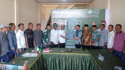 Dokter Efriza Naldi Daftar ke PKB Payakumbuh sebagai bakal calon kepala daerah.
