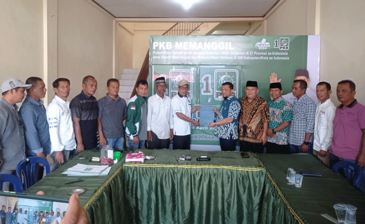 Dokter Efriza Naldi Daftar ke PKB Payakumbuh sebagai bakal calon kepala daerah.