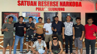 Diduga Gunakan Narkoba, Anggota Satresnarkoba Polres Sijunjung Amankan Dua Pemuda