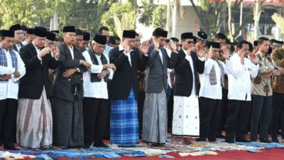 6 Juli 2016, Presiden Jokowi Salat Idul Fitri di Padang