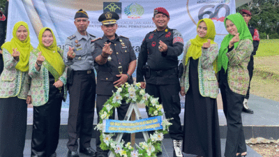 Peringati Hari Pemasyarakatan ke-60, Jajaran Lapas Dharmasraya Tabur Bunga di Taman Makam Pahlawan