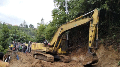 Akses ke Solok Selatan Masih Putus, Longsor di Nagari Lolo Masih Ditangani, Ratusan Kendaraan Terjebak