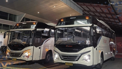 Dua bus baru PO Kalisari hasil rakitan Tentrem. (Instagram Tentrem)