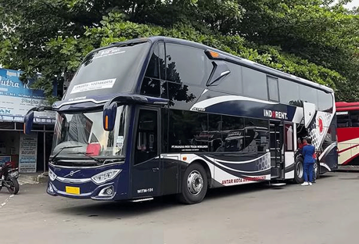 Salah satu armada bus Indorent. (inews.id)