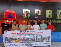 Dunsanak Sumut Peduli Ranah Minang, Lima Karung Baju Layak Pakai dan Uang Belasan Juta Rupiah Disalurkan 10 Dunsanak Sumut Peduli Ranah Minang, Lima Karung Baju Layak Pakai dan Uang Belasan Juta Rupiah Disalurkan