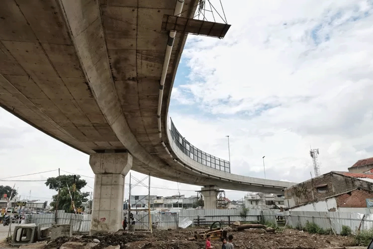 Flyover bisa jadi solusi atas kemacetan.
