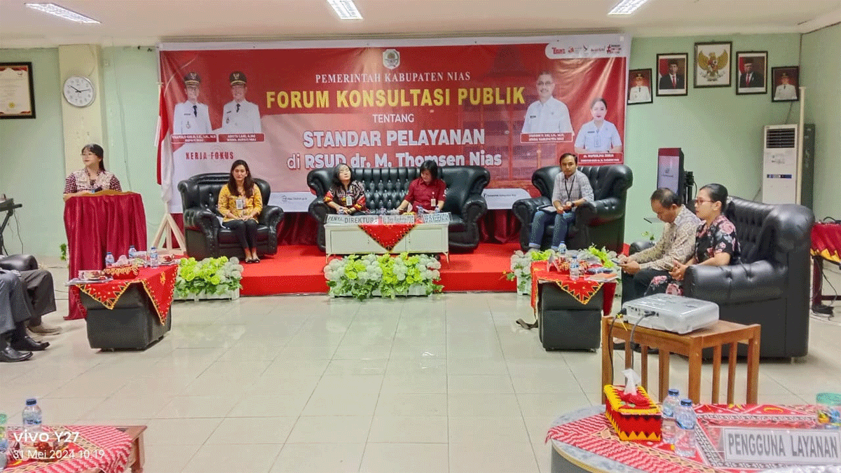 Rumah Sakit Umum Daerah (RSUD) dr. M. Thomsen Nias menggelar forum konsultasi publik (FKP) tentang peninjauan ulang standar pelayanan publik yang dilaksanakan di ruang training center, Jumat (31/5/2024)